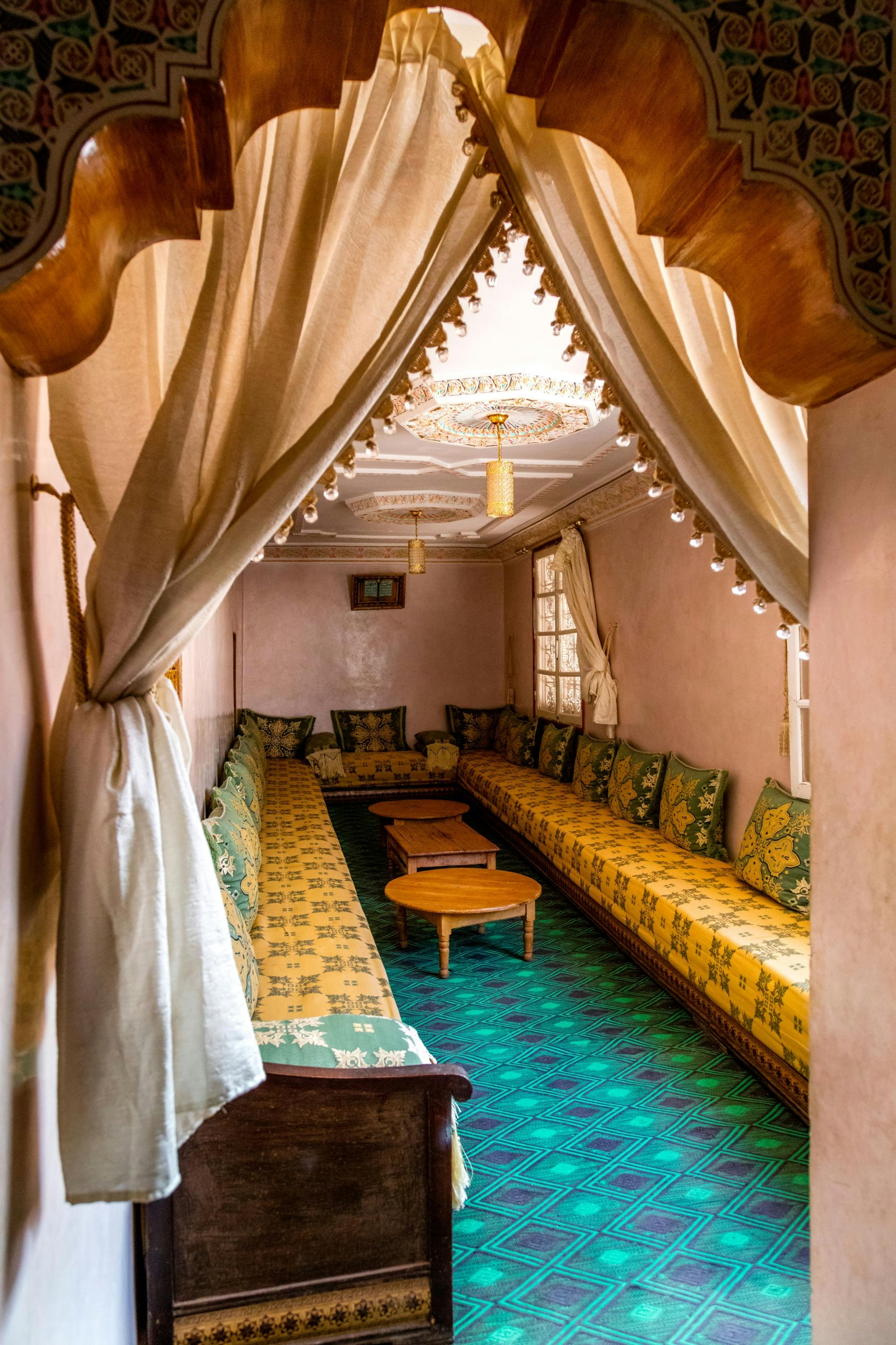 Guided Atlas Mountains 4x4 tour with Berber lunch in Immouzer