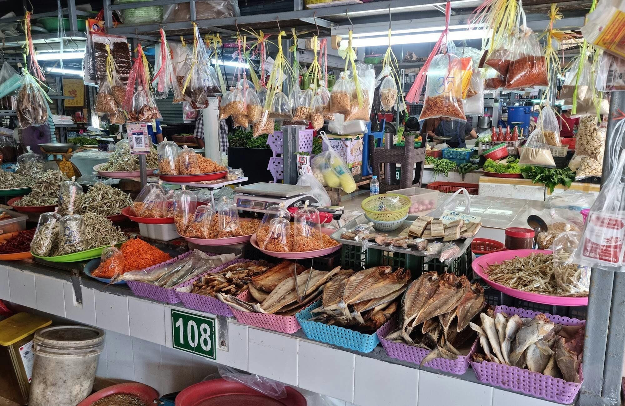 Half-day Thai cooking class and market tour from Phuket