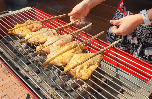 Half-day Thai cooking class and market tour from Phuket