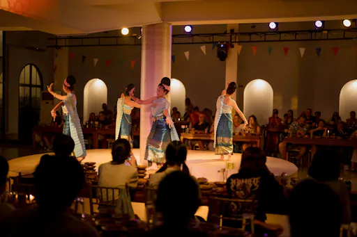 Nopparat Thai classical dance & restaurant experience