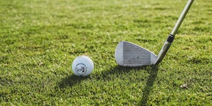 Wirtualny golf pod dachem na Lanzarote
