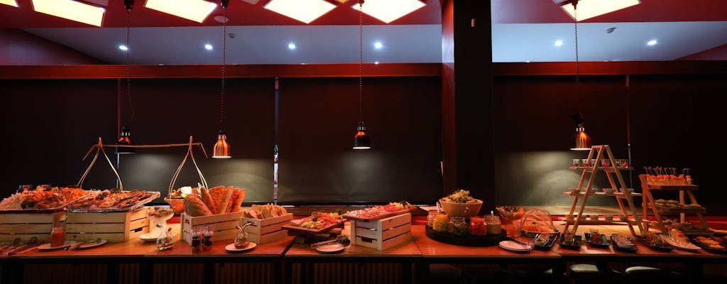Dinner-and-show at Flame with night markets from Phuket – Premium
