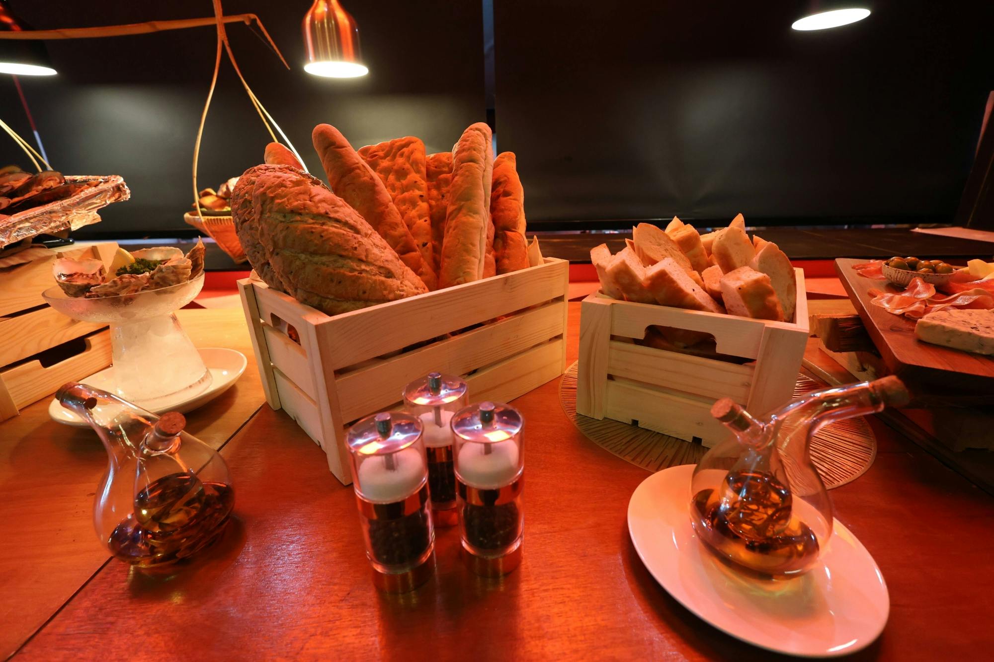 Dinner-and-show at Flame with night markets