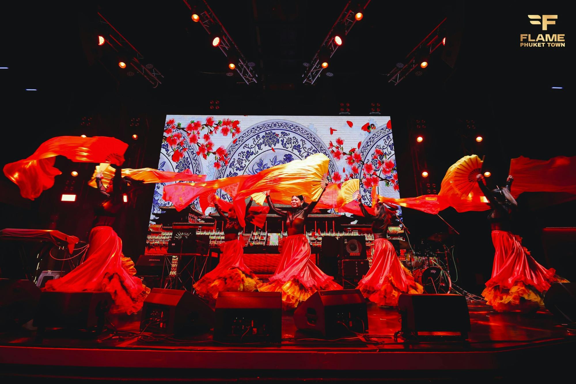 Dinner-and-show at Flame with night markets