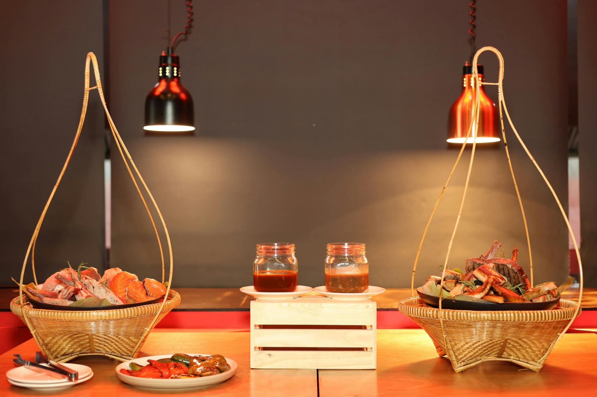 Dinner-and-show at Flame with night markets