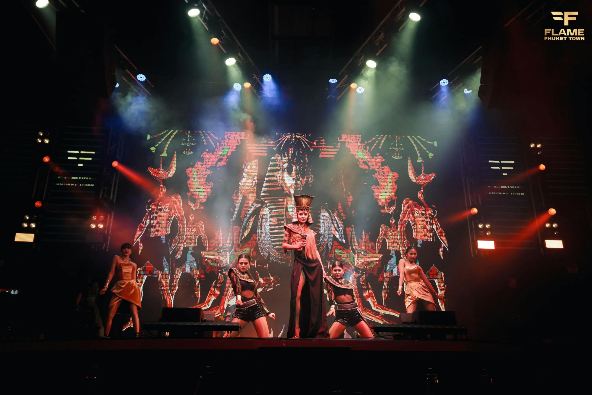 Dinner-and-show at Flame with Old Town visit