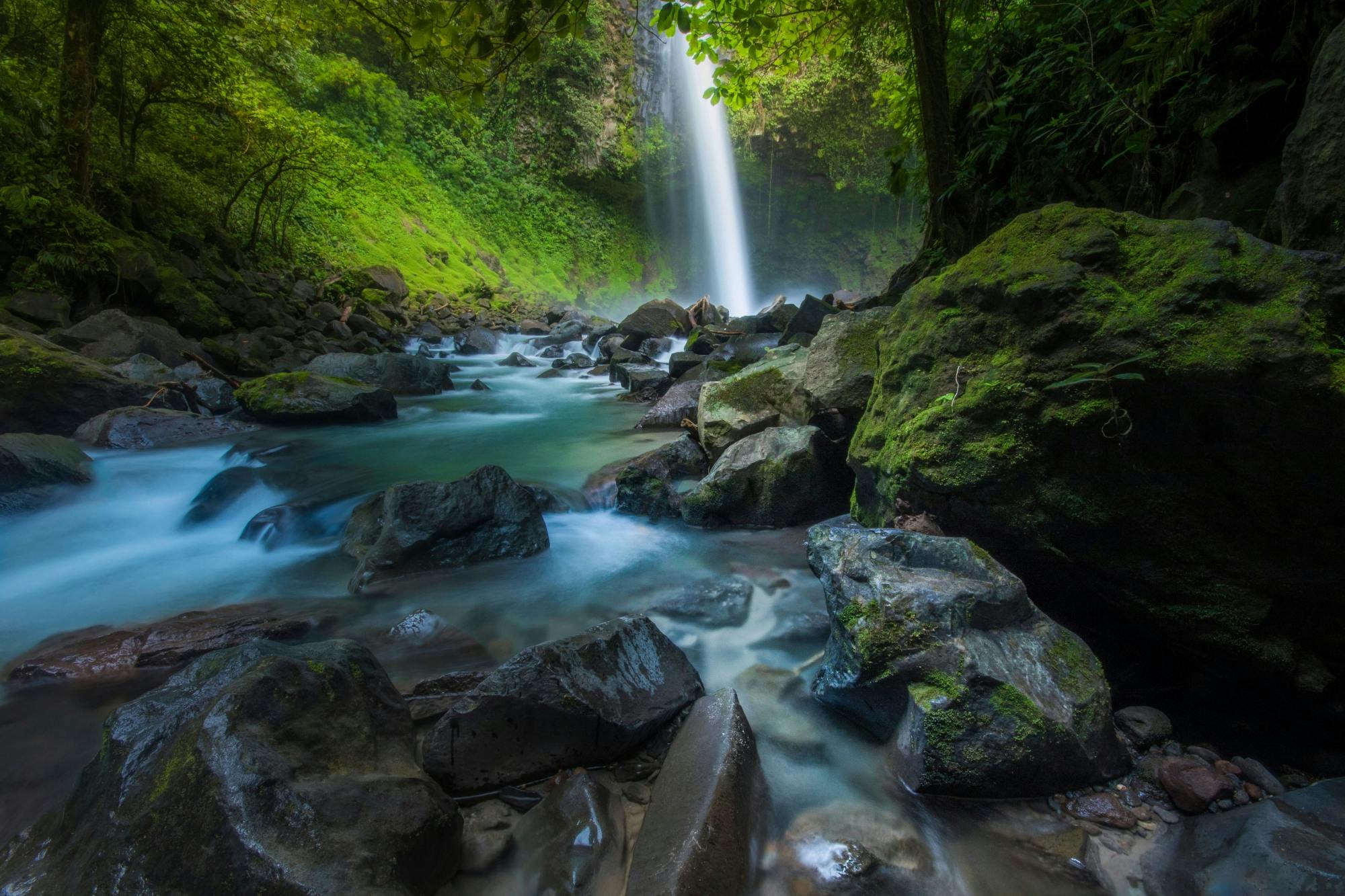 2-in-1 Combo Arenal Volcano and La Fortuna Waterfall