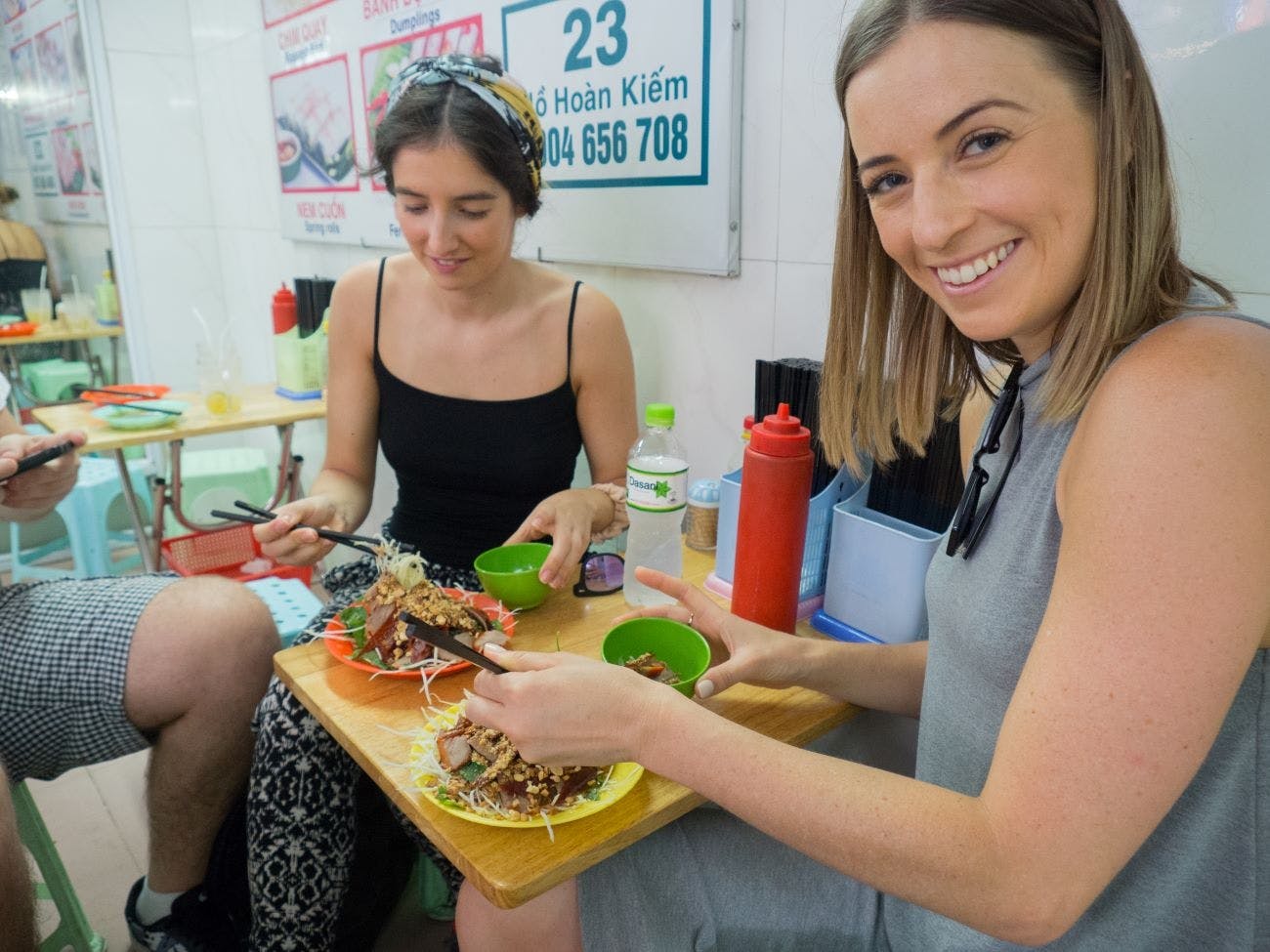 Hanoi street food guided night tour