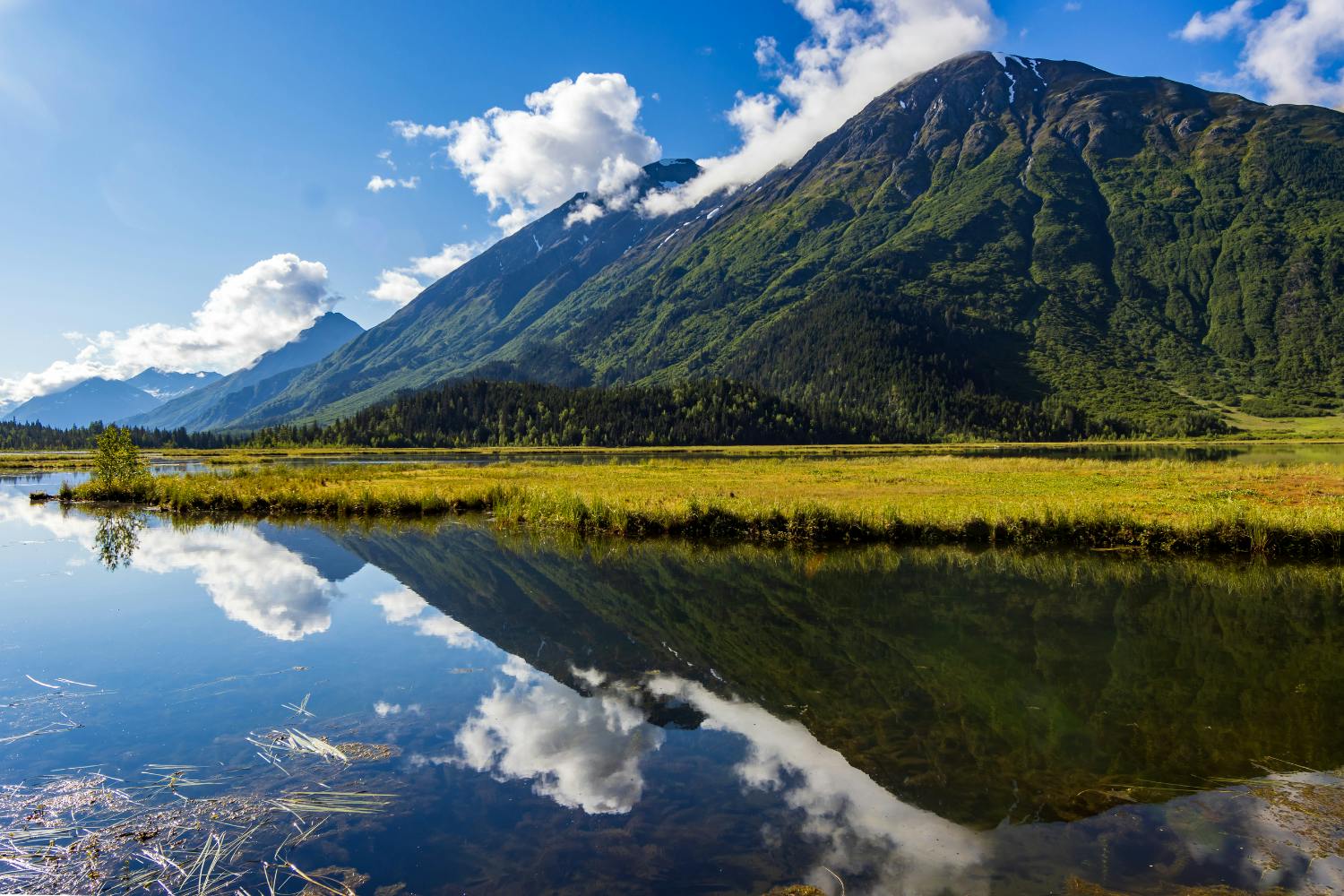 Self-guided driving audio tour from Anchorage to Seward