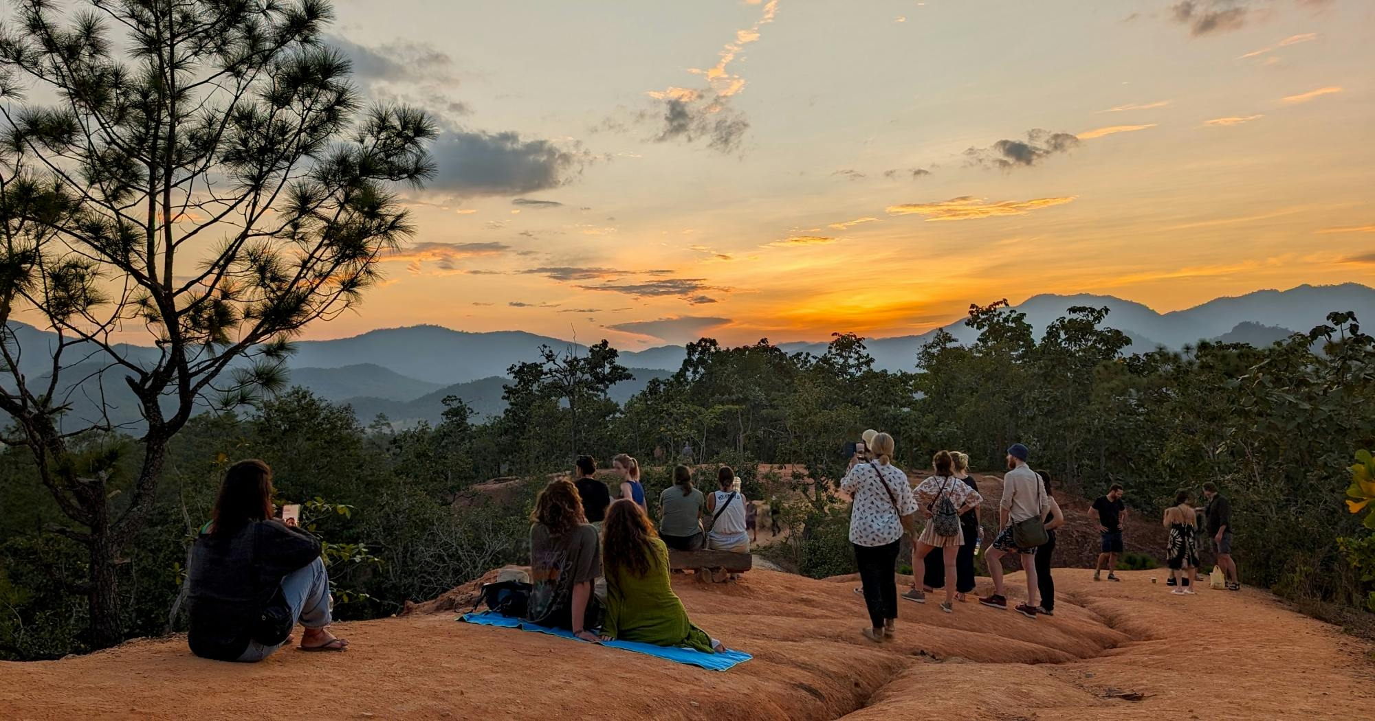 Private day tour of Pai's highlights with Pai Canyon by car