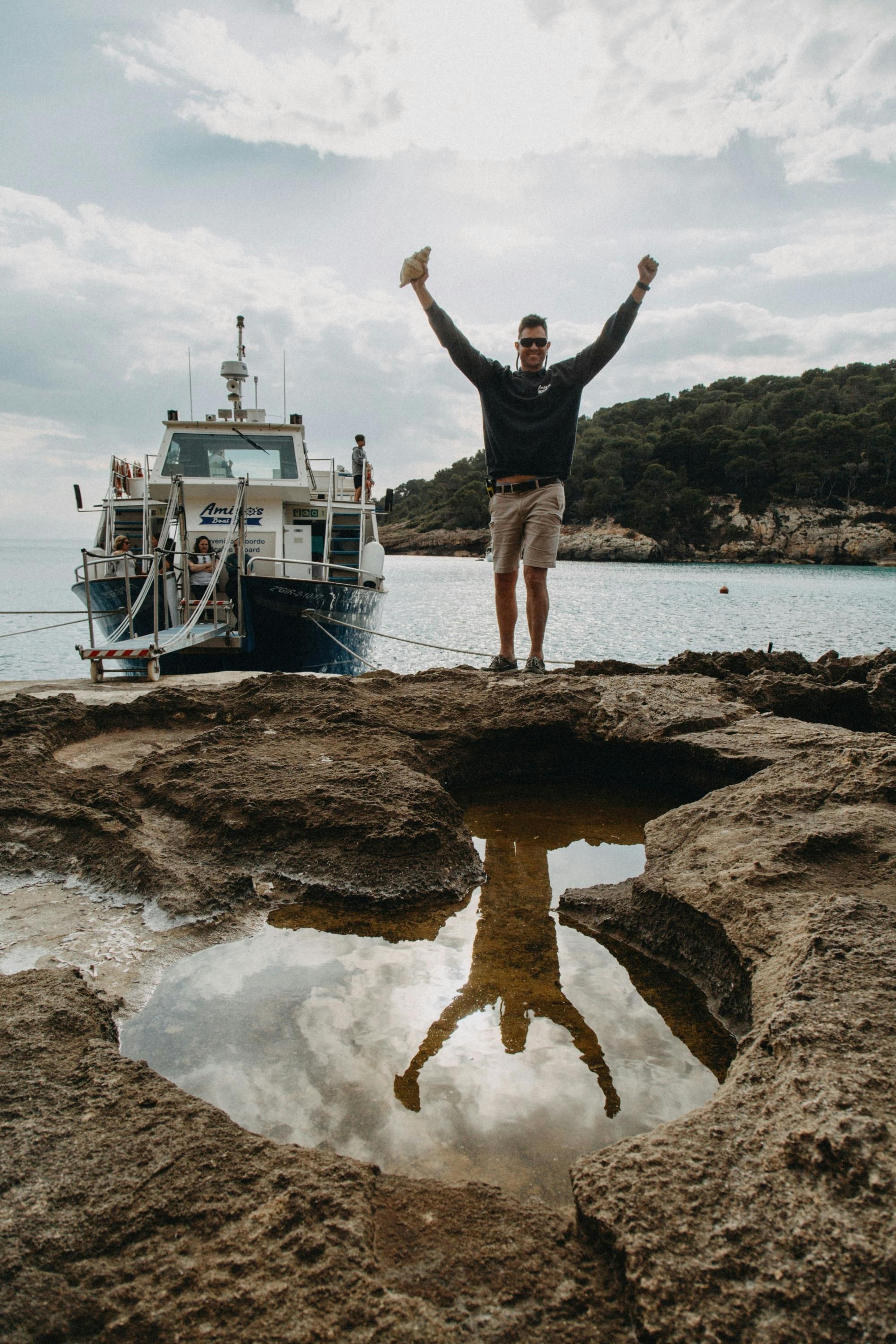 Boat cruise from Cala’n Bosch with snorkelling and onboard bar