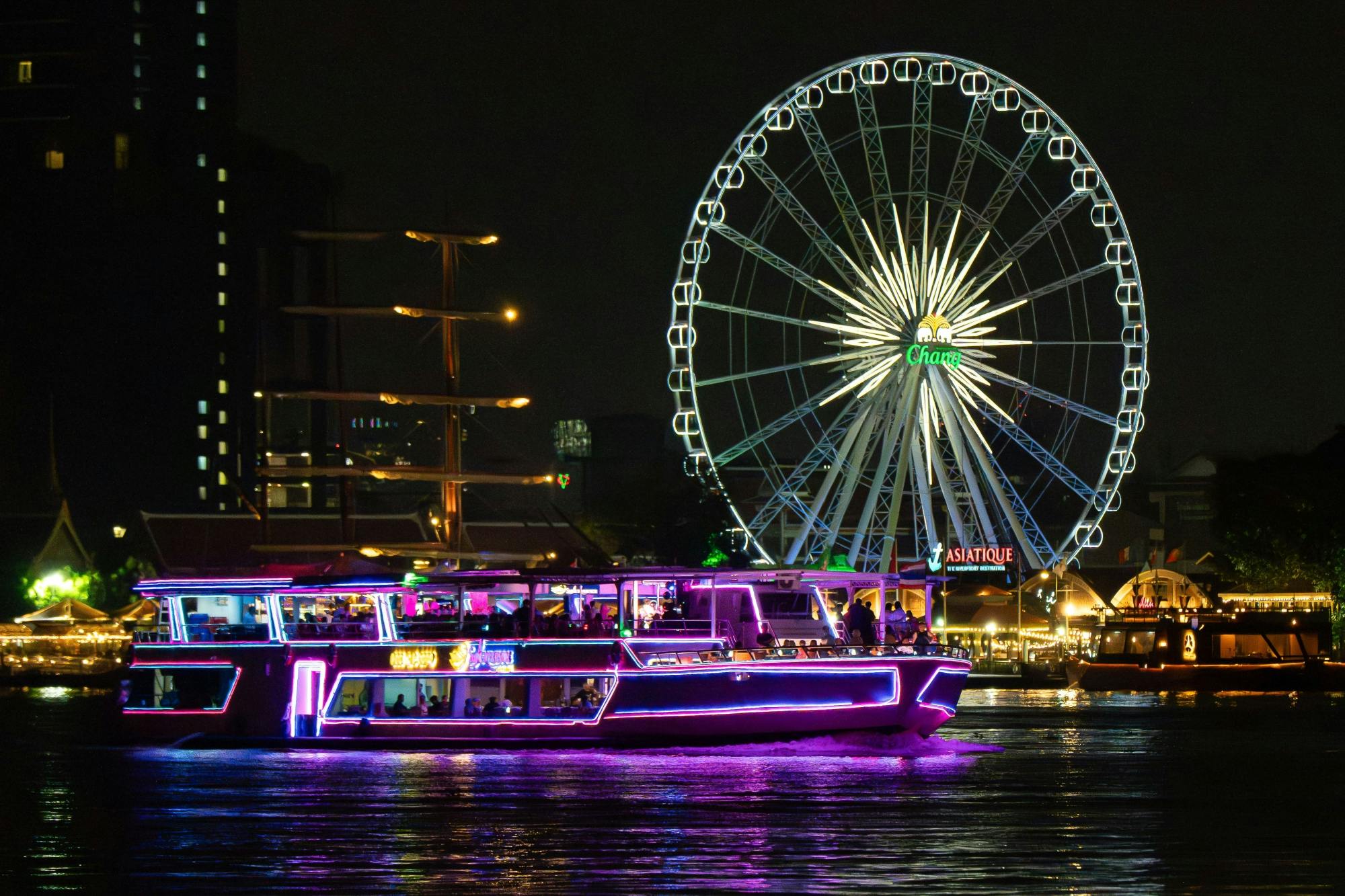 Evening dinner cruise on the Chao Phraya River with live shows