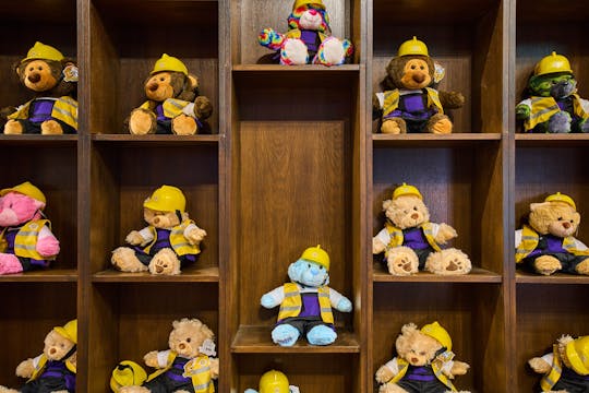 Taller de creación de peluches en London Cable Car Experience