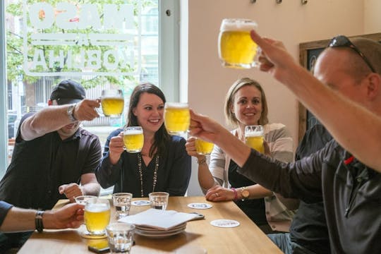 Visita guiada a pie por la gastronomía y la historia de Praga