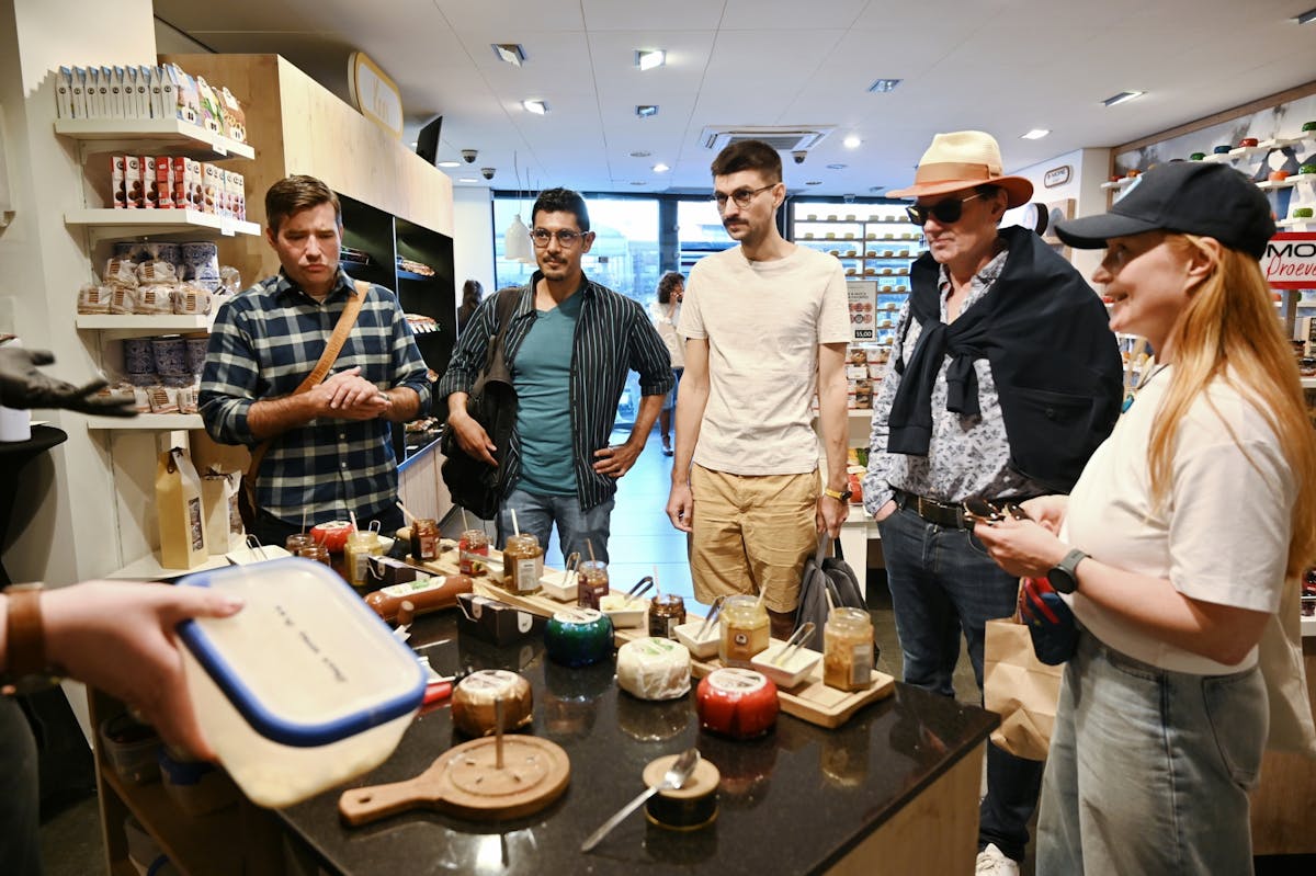 Amsterdamse foodtour met volledige maaltijd en drankjes