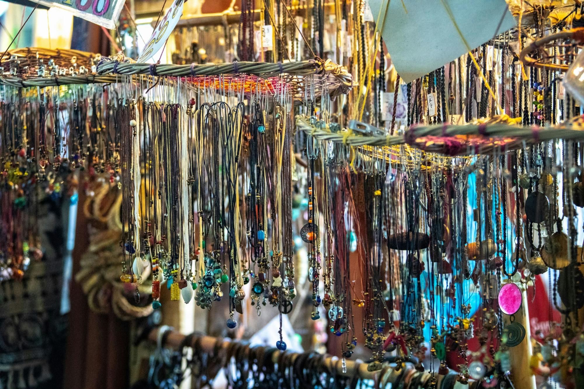 Damnoen Saduak Floating & Maeklong Railway Markets Tour