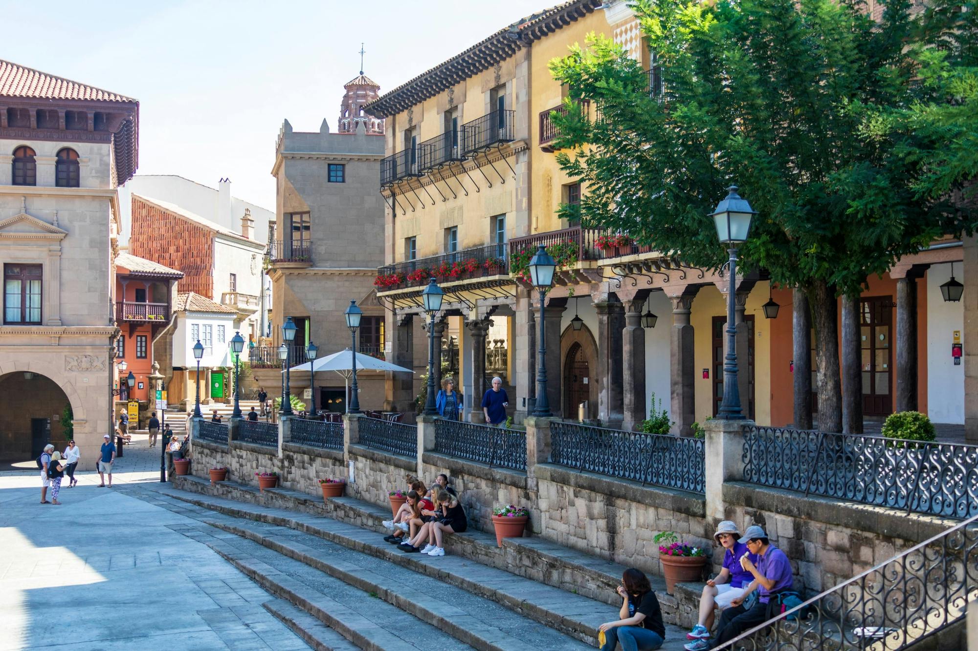 Barcelona day and night tour