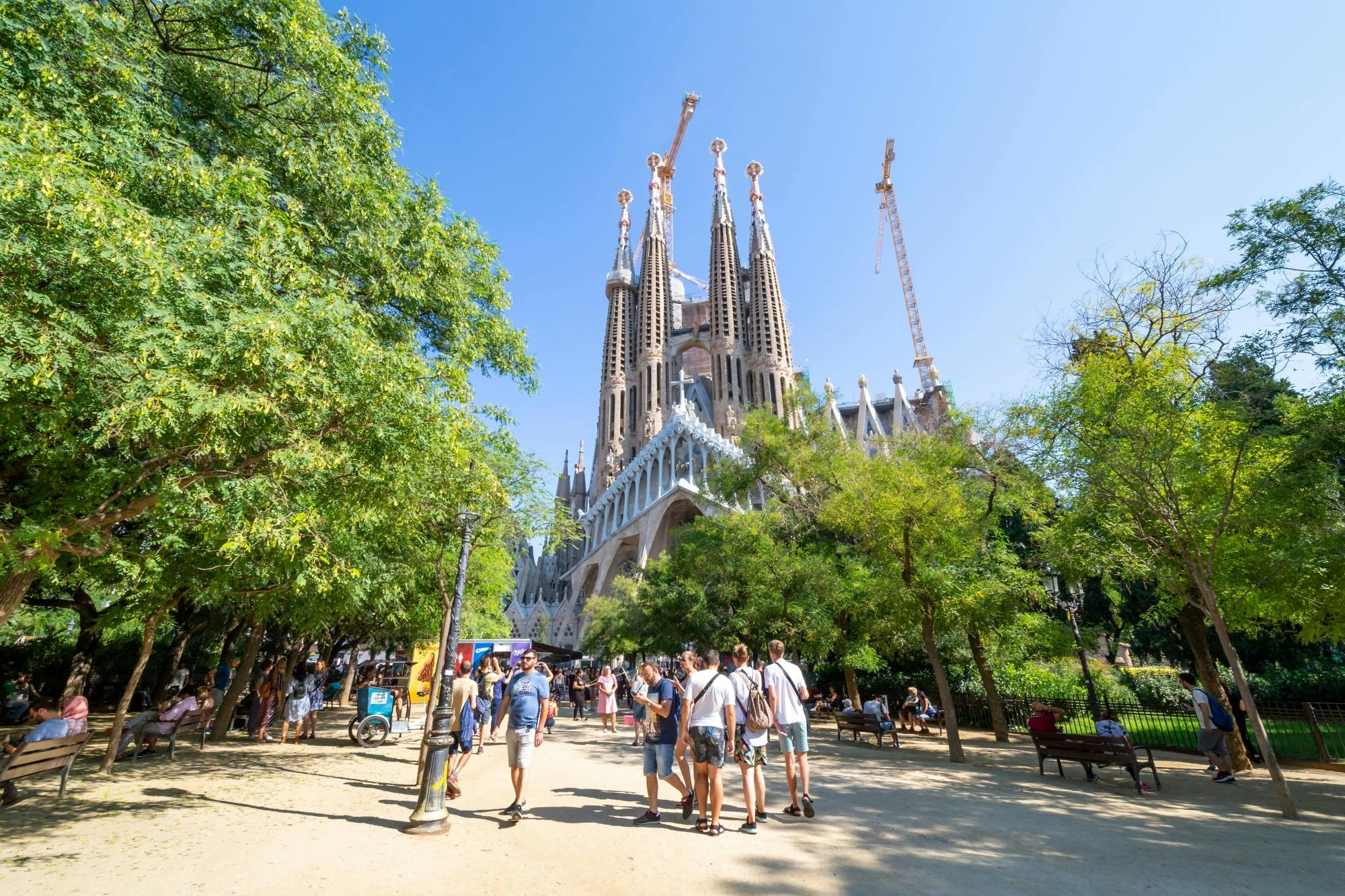 Barcelona day and night tour