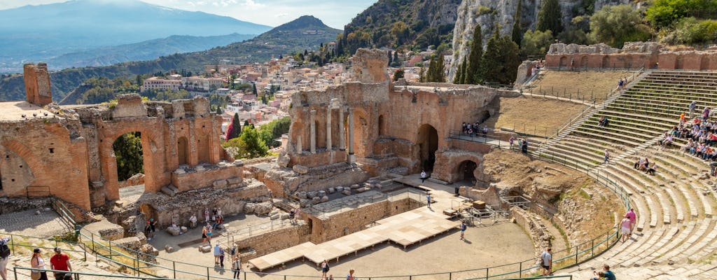 Taormina und der Ätna von Cefalù aus