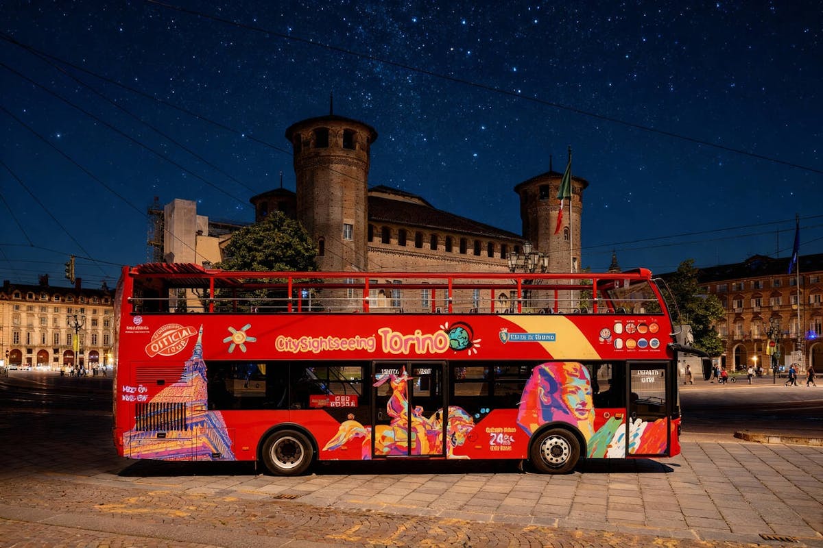 Tour notturno di Torino in Open Bus