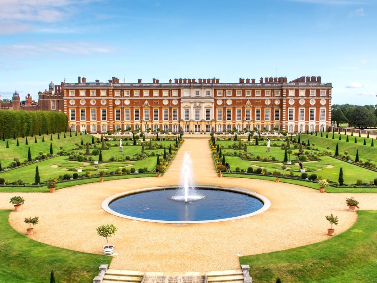 Halve dag tour naar Hampton Court Palace vanuit Londen met tickets
