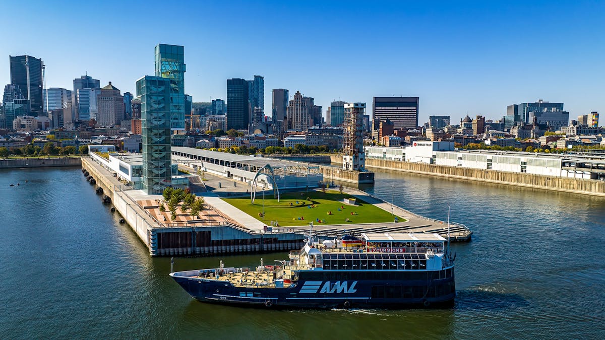Crociera sul fiume San Lorenzo e biglietto d'ingresso alla Torre del Porto di Montréal