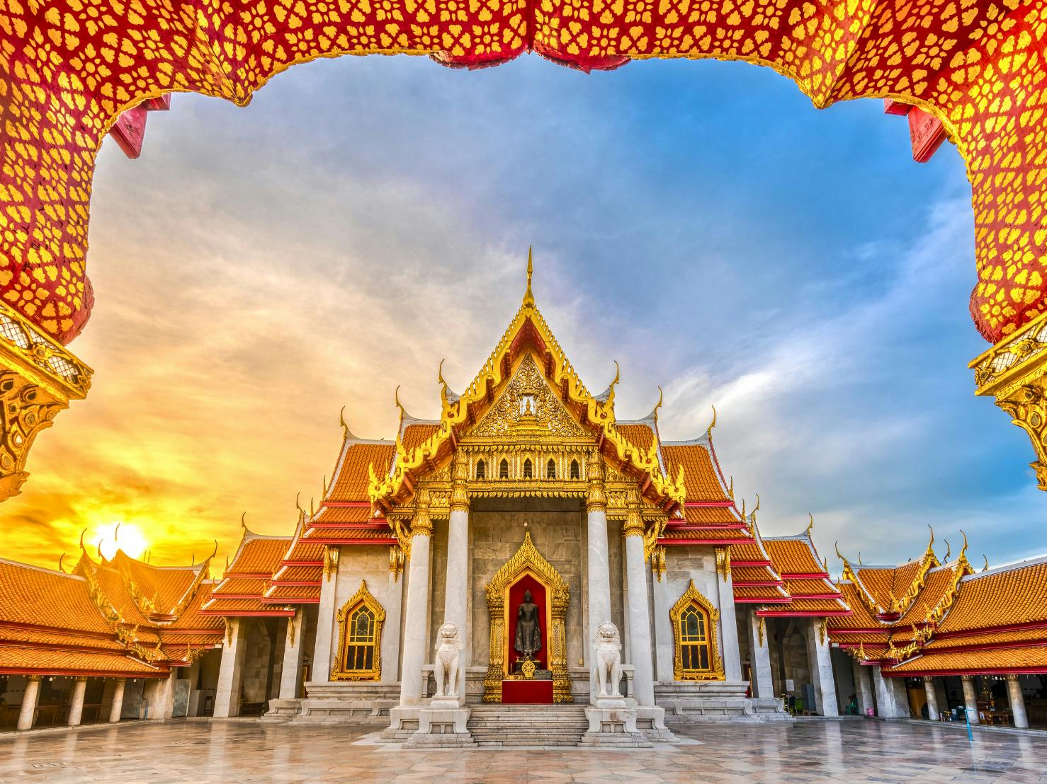 Bangkok temples full-day tour with Grand Palace entry