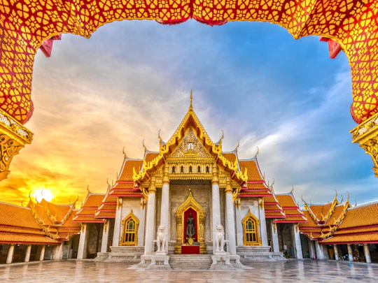 Bangkok temples full-day tour with Grand Palace entry