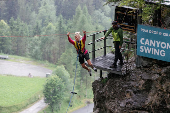 Canyon Swing Experience in Grindelwald