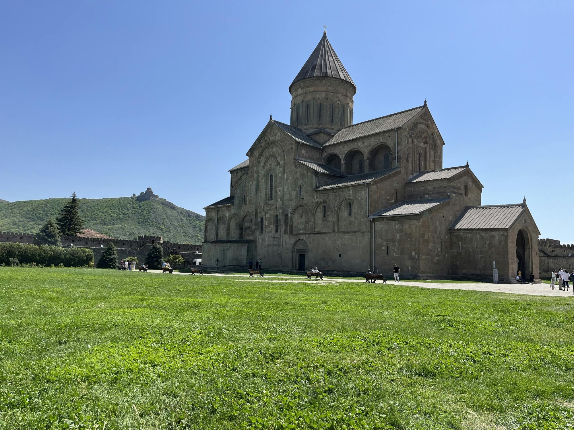 Halbtägiger Ausflug zu den „Chroniken Georgiens“, zum Kloster Jvari und nach Mzcheta