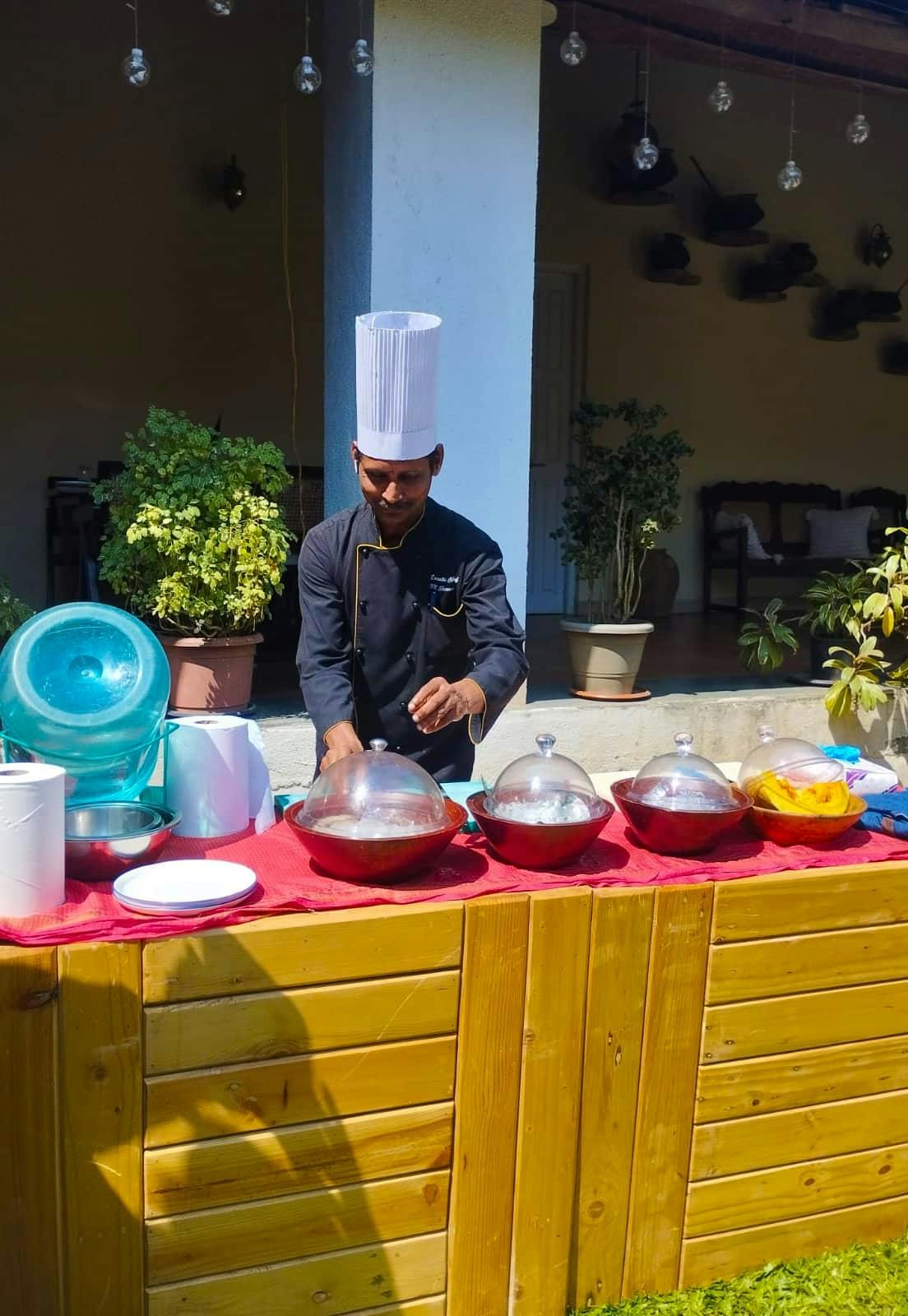 Experiencia culinaria en Goa con degustación de Feni en una mansión colonial