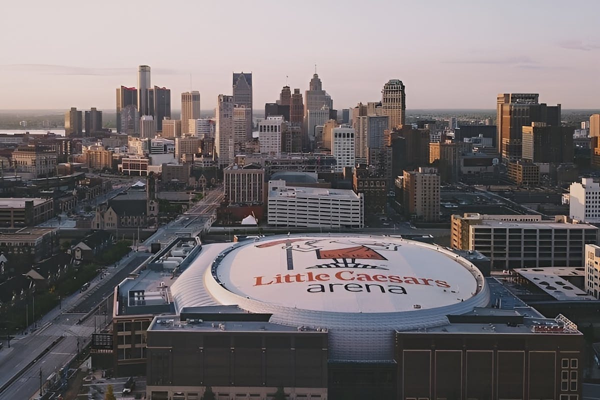 Partita di basket dei Detroit Pistons alla Little Caesars Arena