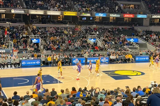Mecz koszykówki Indiana Pacers w Gainbridge Fieldhouse
