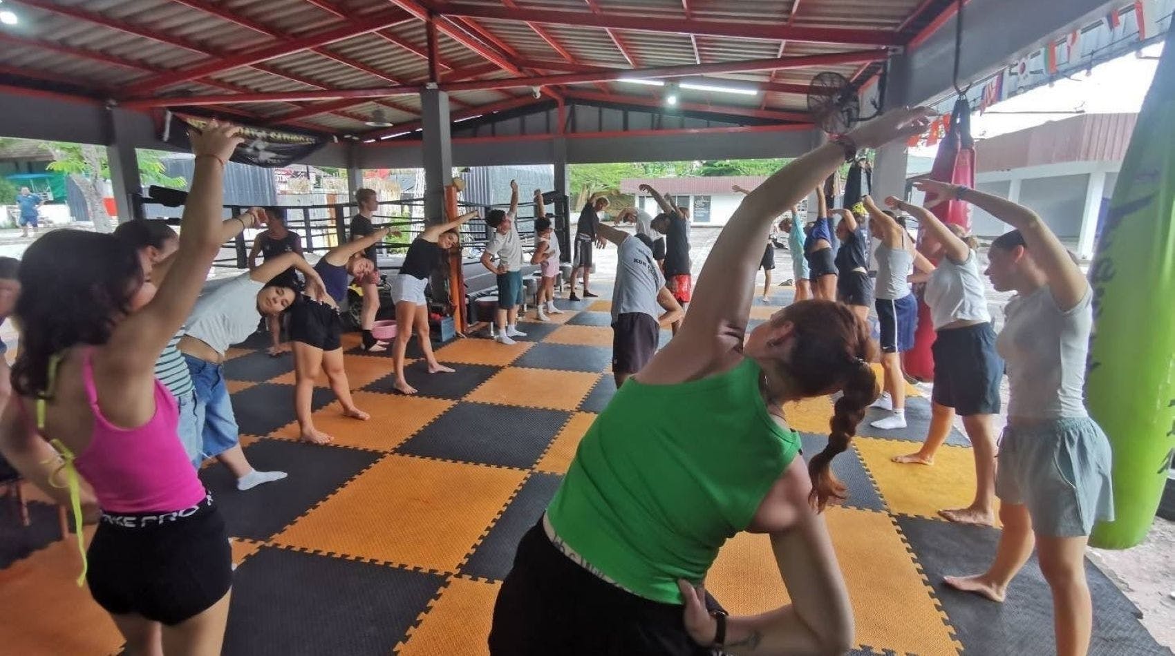 Group introduction class Muay Thai boxing for beginners in Koh Chang