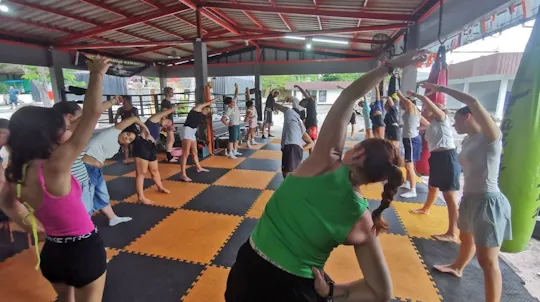 Aula de introdução ao boxe Muay Thai para principiantes em Koh Chang