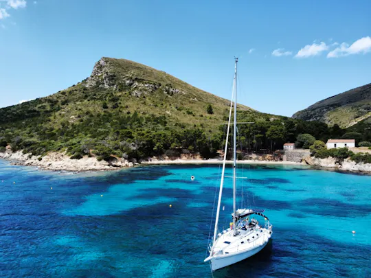 Tavolara and Cala Moresca boat tour from Olbia