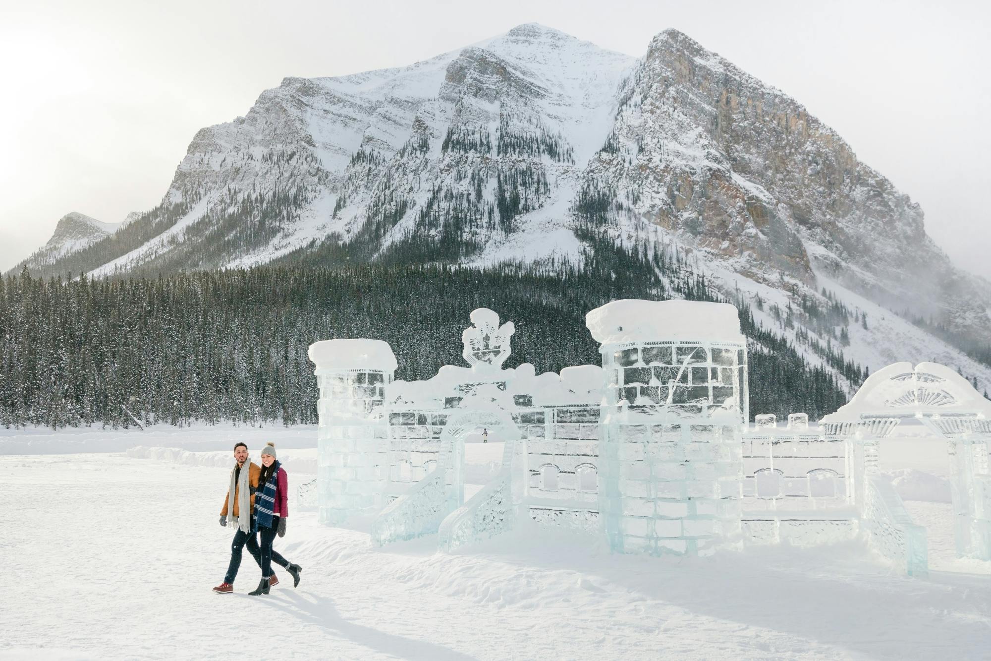 Lake Louise, Yoho National Park and Moraine Lake tour from Calgary