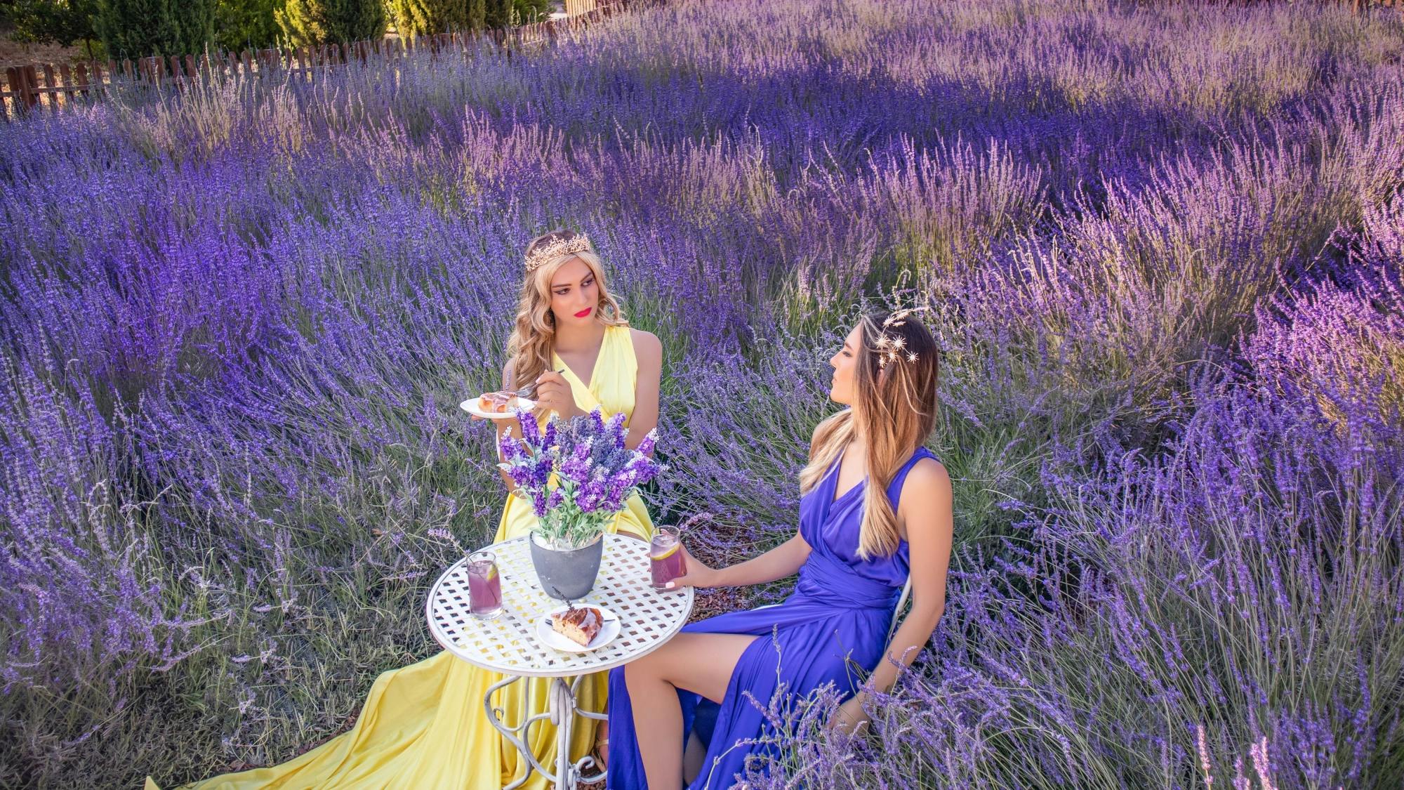 Botanical park visit for families with soap-making class