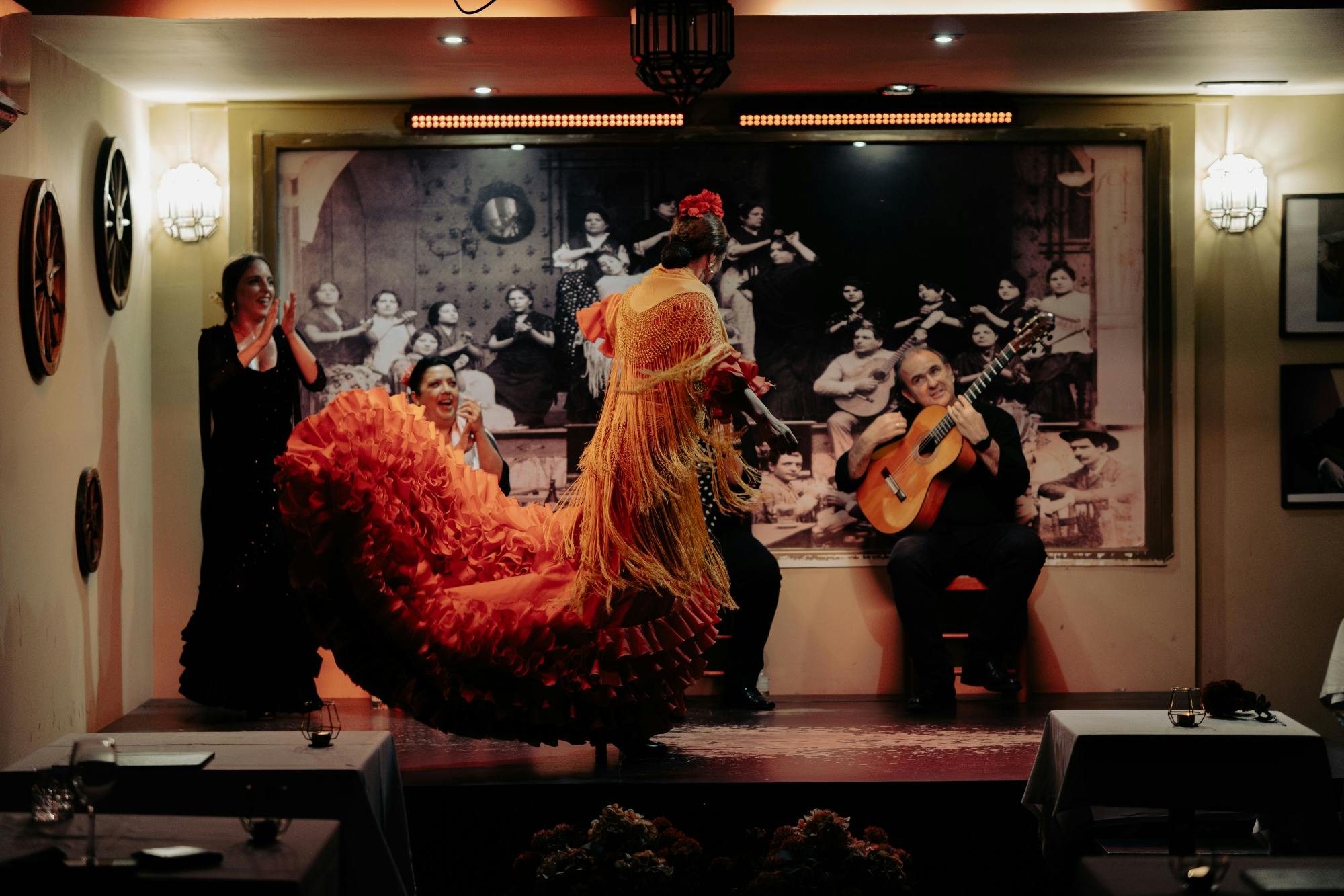 Tablao La Cantaora flamenco show with optional dinner