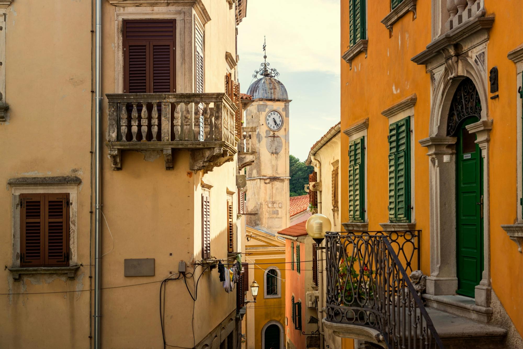 Old Town Labin walking tour with tasting session