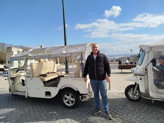 3-hour guided tour of Lisbon by tuk-tuk