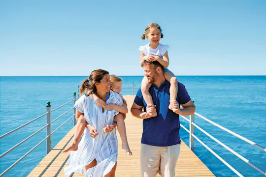 Excursion en mer en bateau pirate tunisien depuis Hammamet