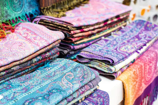 Mavisehir Market night tour in western Turkey