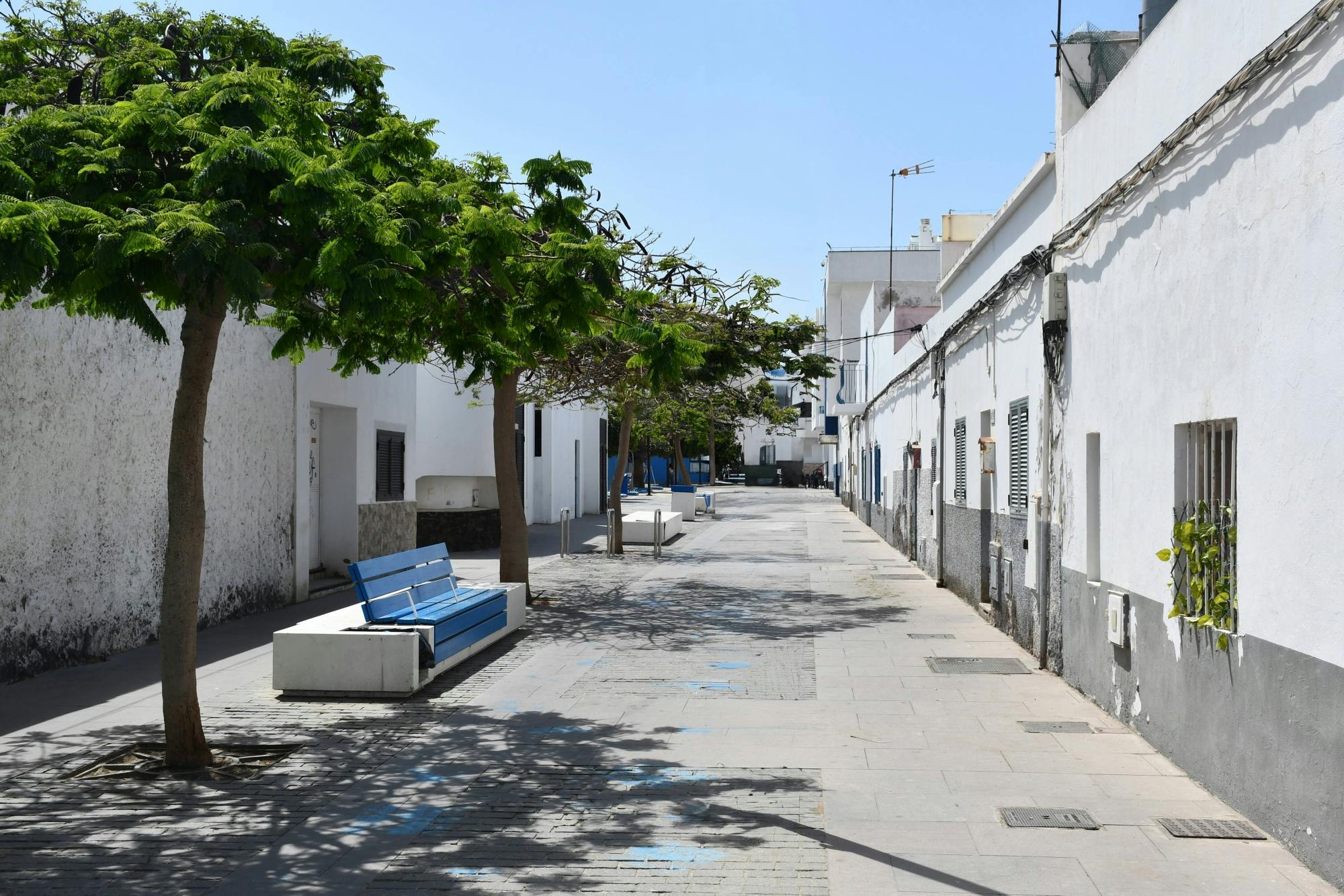 Guided walking tour of Corralejo with local tasting sessions