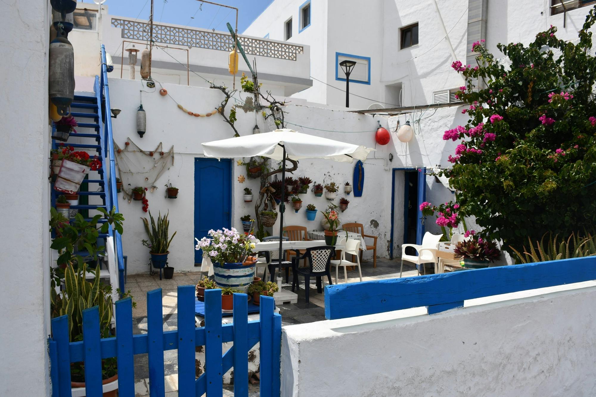 Guided walking tour of Corralejo with local tasting sessions
