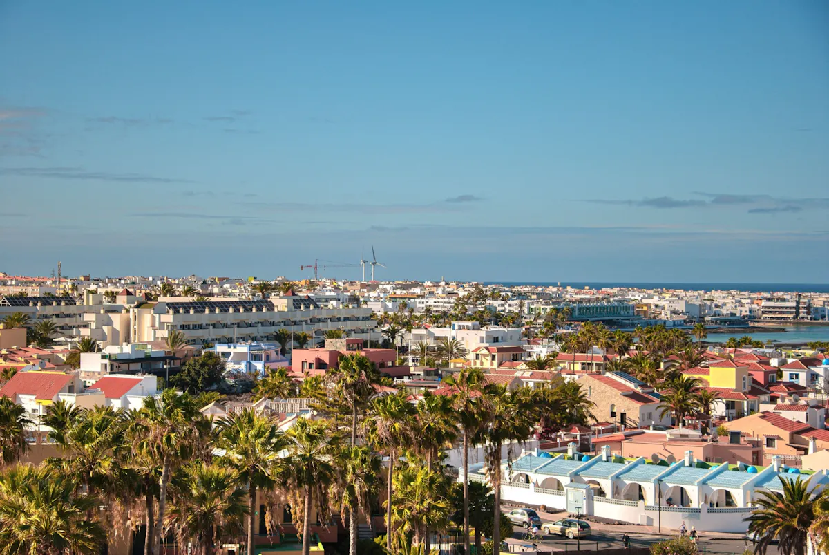 Guided walking tour of Corralejo with local tasting sessions