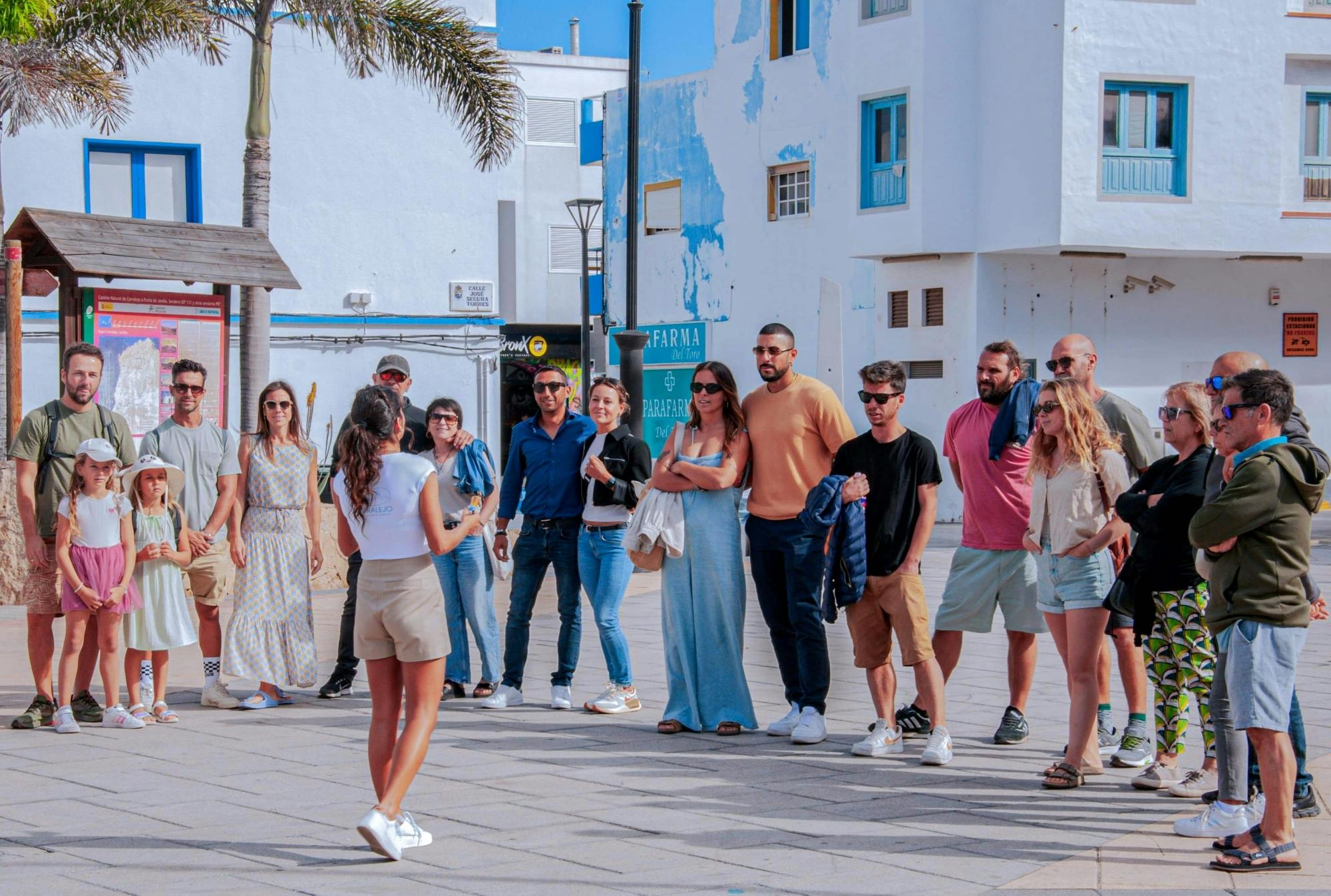 Guided walking tour of Corralejo with local tasting sessions