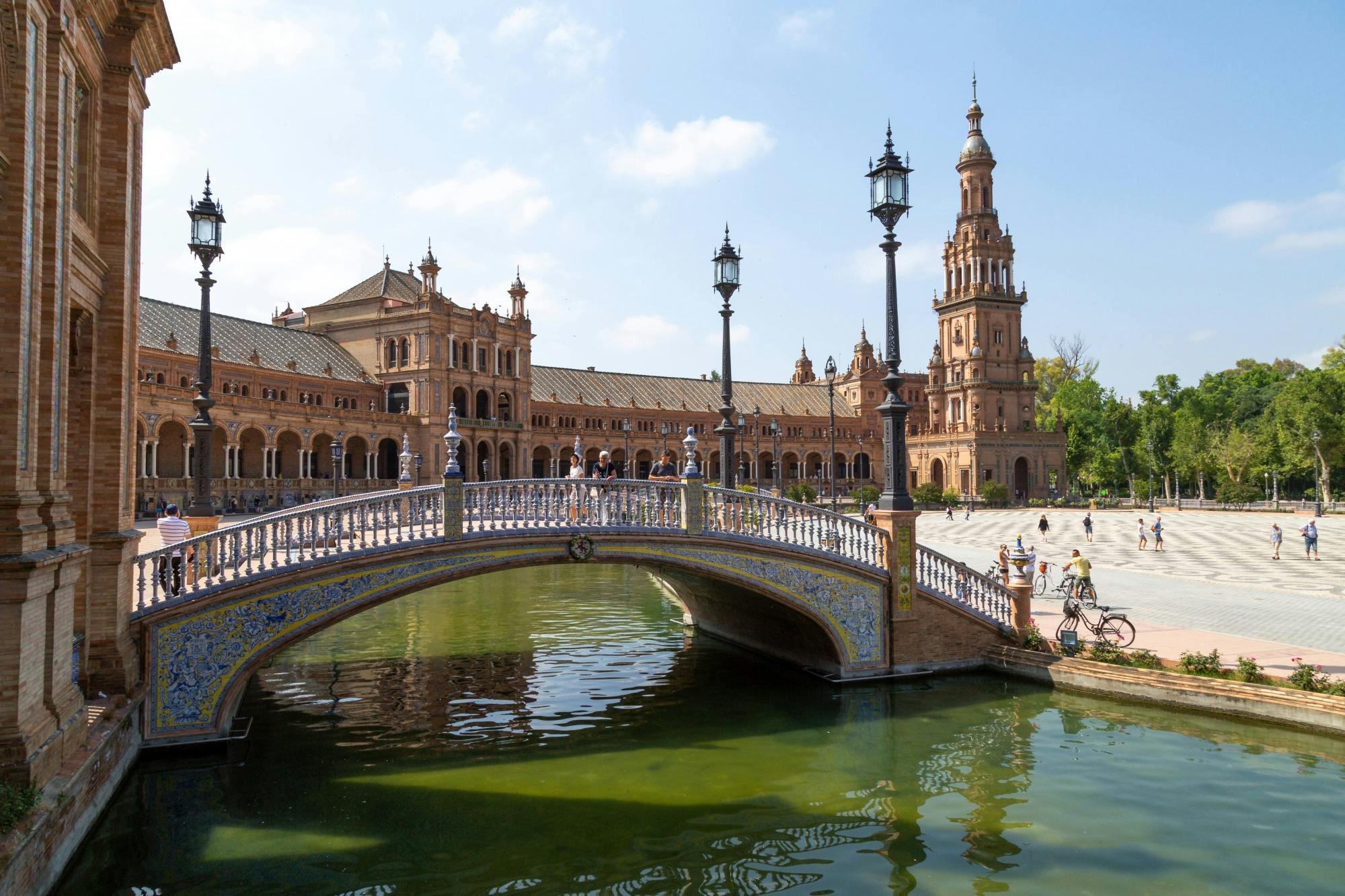 Full-day guided tour of Seville with Casa de Pilatos visit