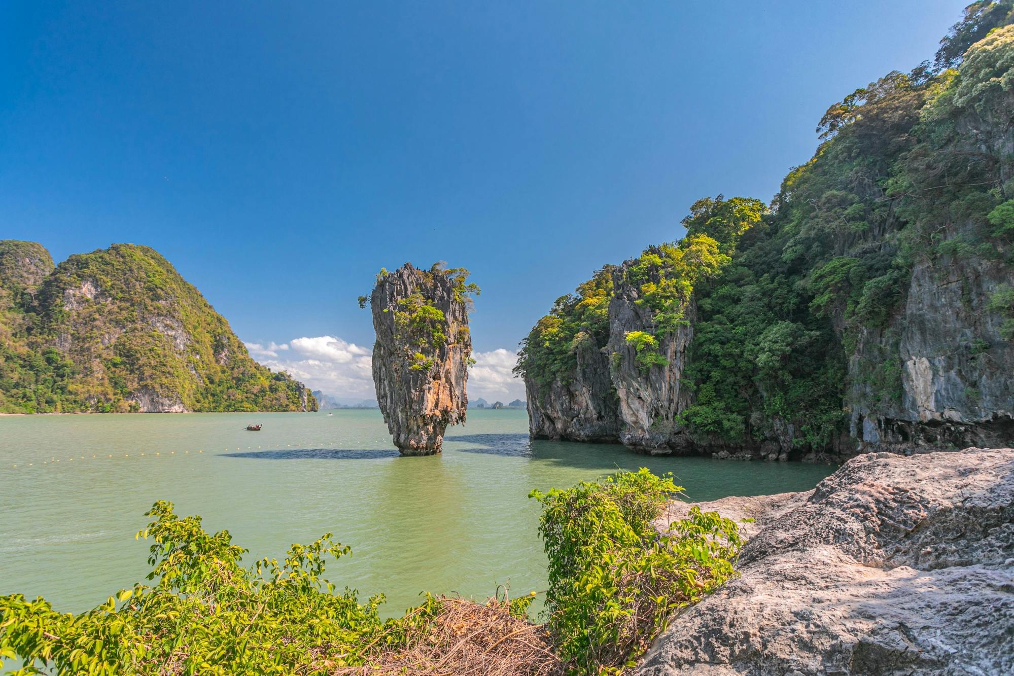 James Bond eiland en Ko Naka Yai per snelle catamaran met kanoën bij Ko Hong vanaf Khao Lak