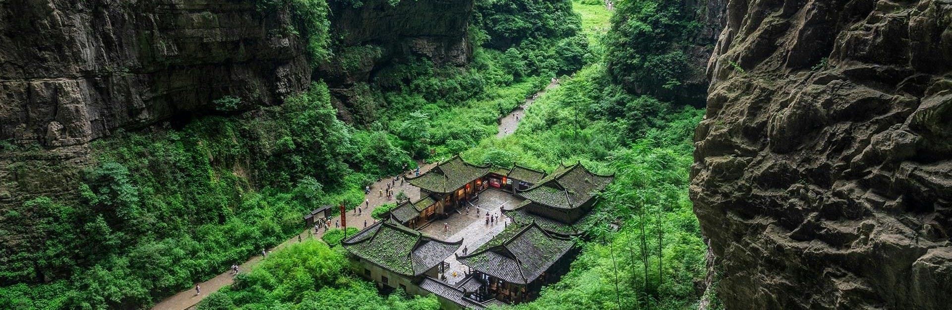 Guided tour of Three Natural Bridges and Longshuixia Fissure in Chongqing